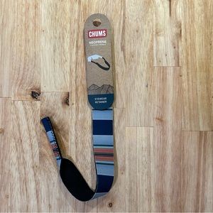 Brand new Chums sunglasses retainer